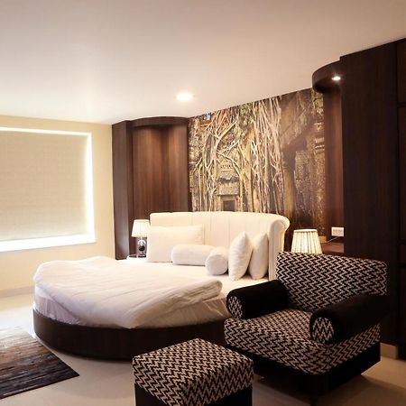 Kingdom Hotel Moga Εξωτερικό φωτογραφία