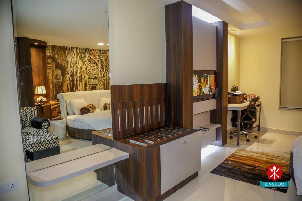 Kingdom Hotel Moga Εξωτερικό φωτογραφία