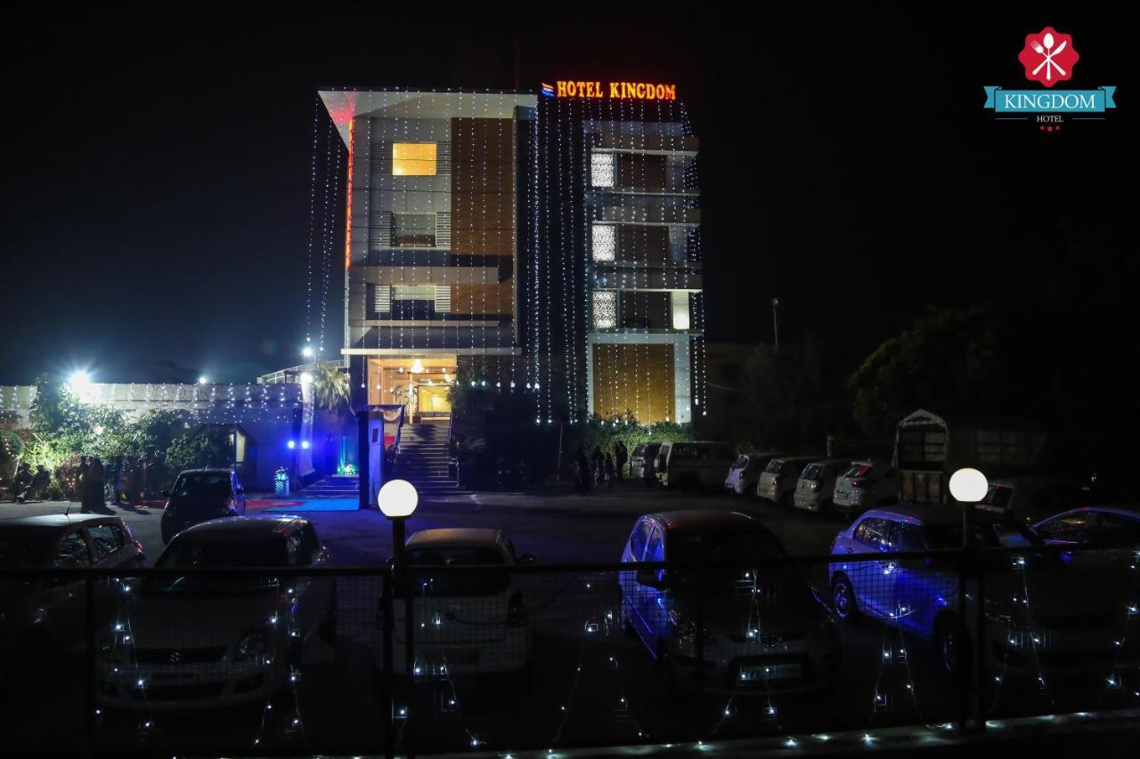 Kingdom Hotel Moga Εξωτερικό φωτογραφία