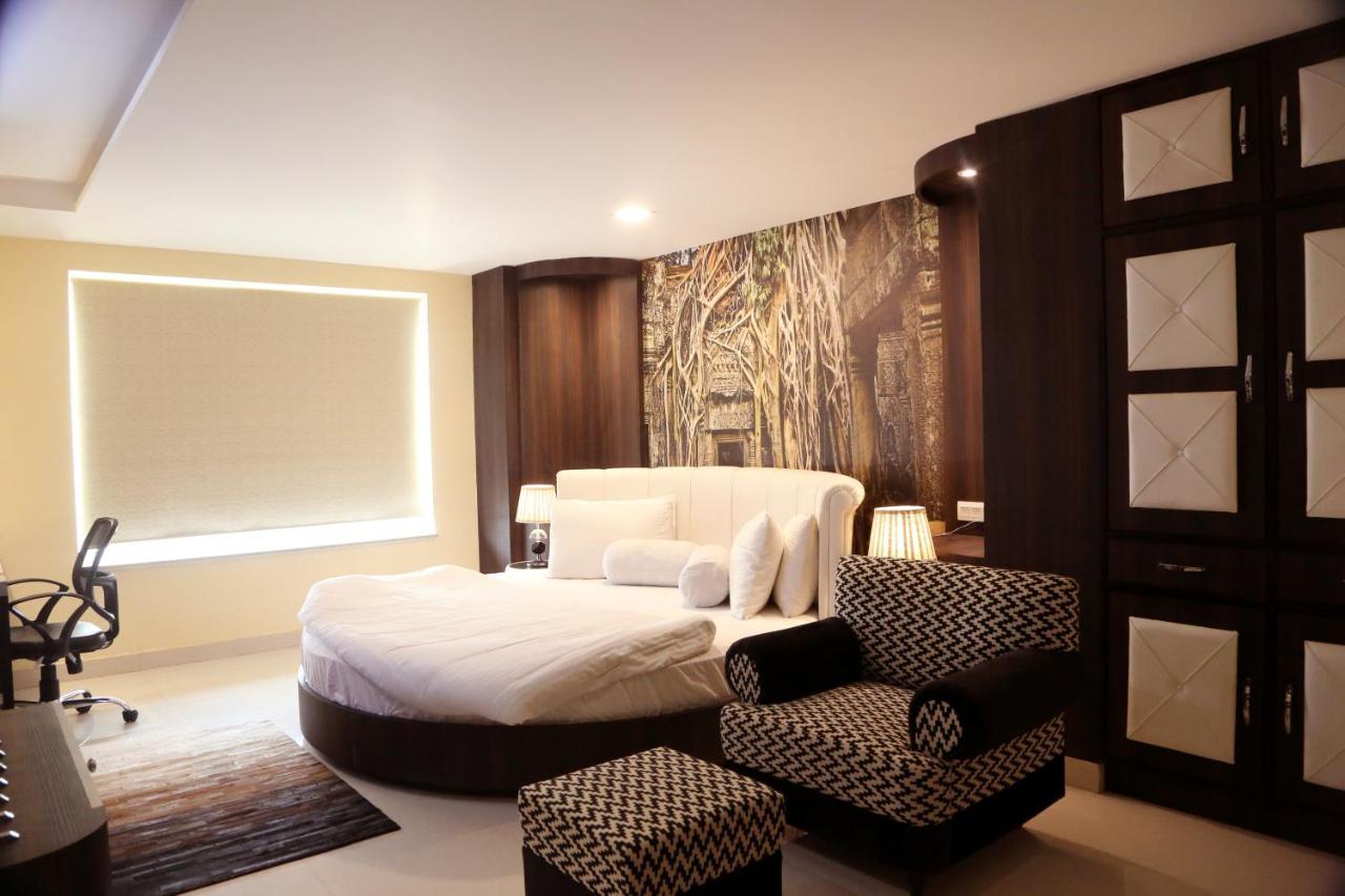 Kingdom Hotel Moga Εξωτερικό φωτογραφία