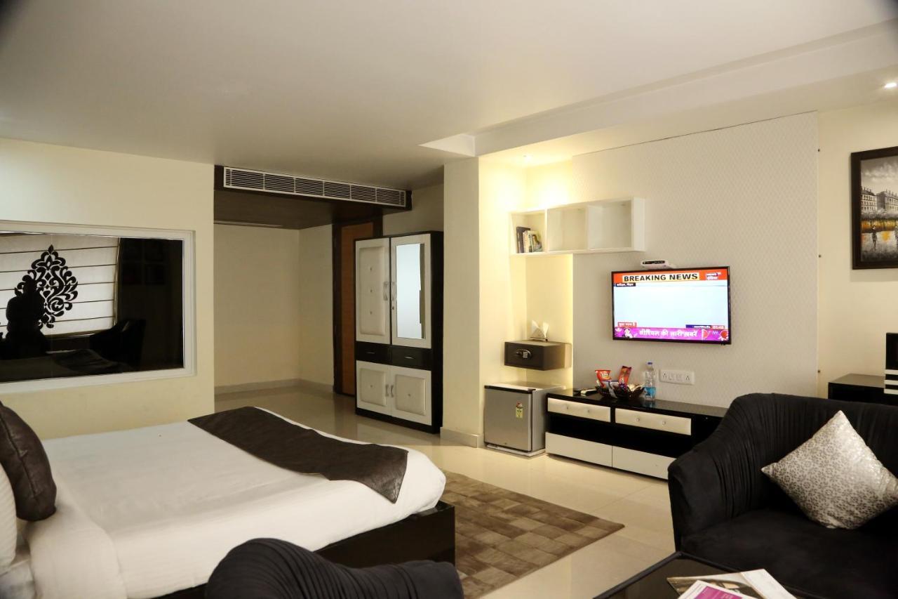 Kingdom Hotel Moga Εξωτερικό φωτογραφία